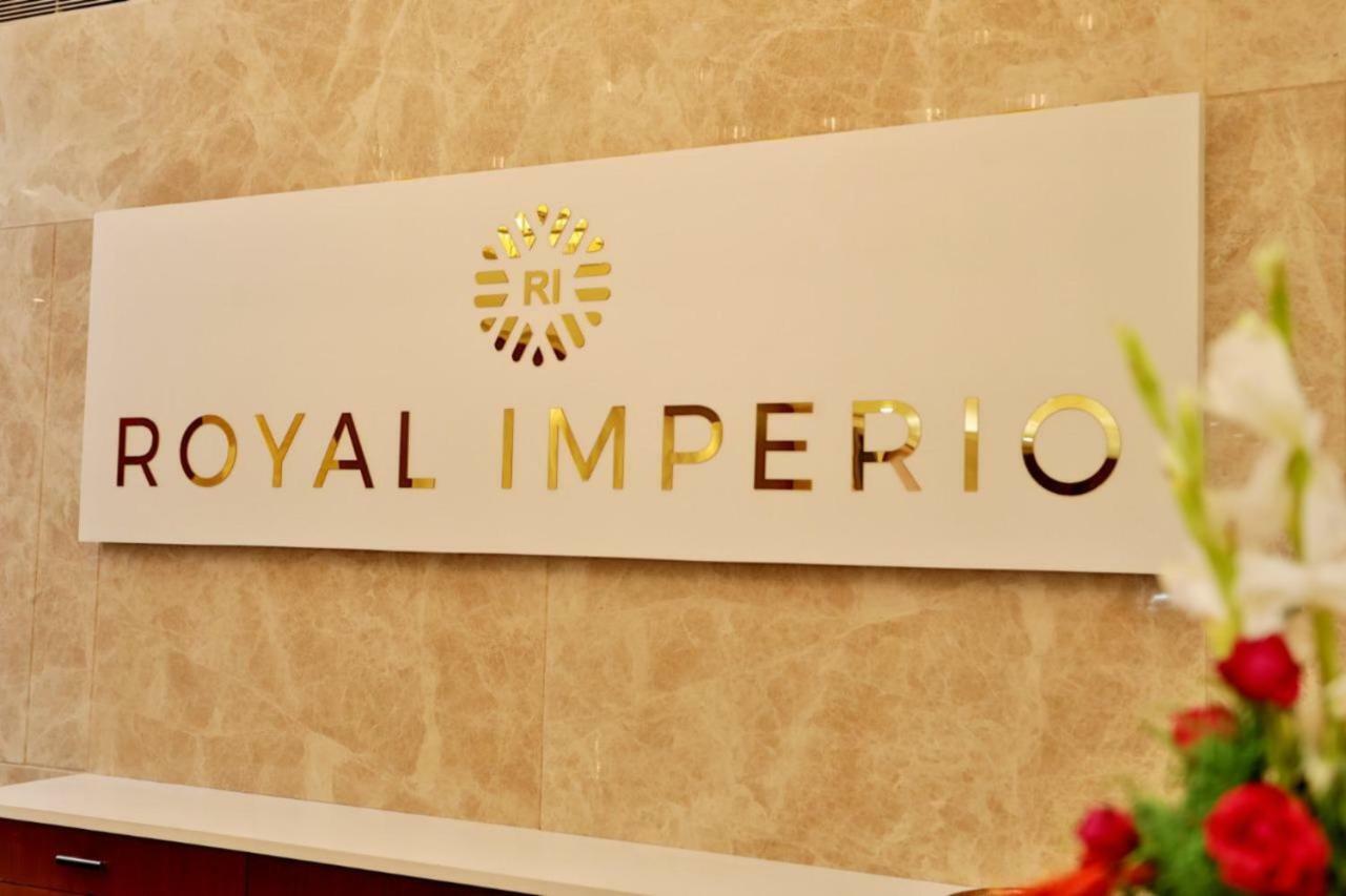 Royal Imperio Hotel ฟารีดาบัด ภายนอก รูปภาพ