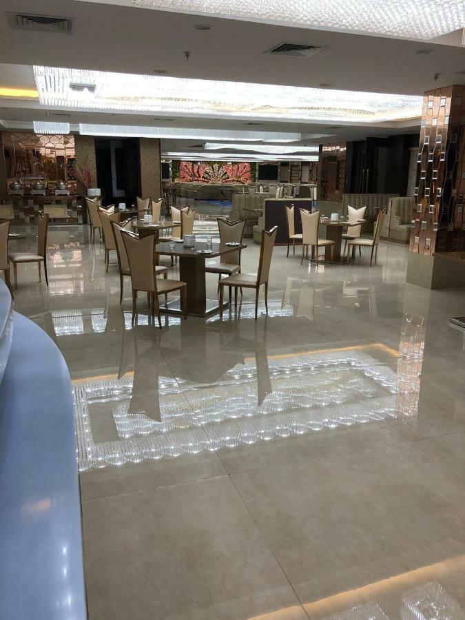 Royal Imperio Hotel ฟารีดาบัด ภายนอก รูปภาพ